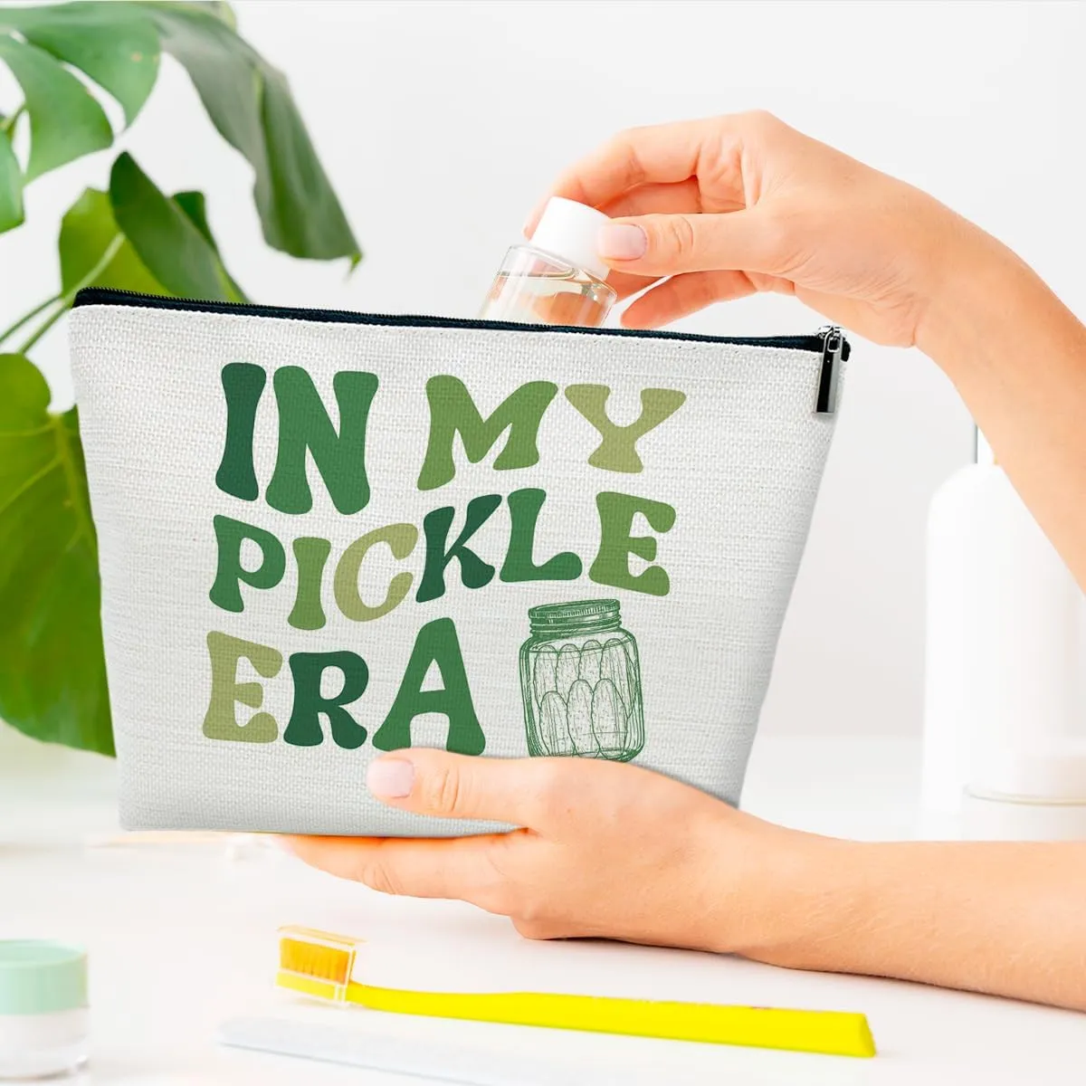 Pickles Gifts Makeup Bag, Women Cosmetic Bag for Purse, Pickles Lover Gifts for Besties Daughter Best Friends Her, In My Pickle Era