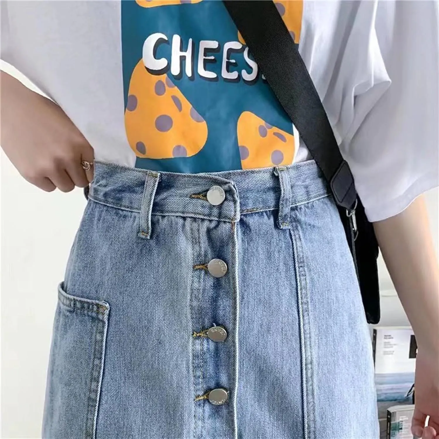 Womens Mid-High Waisted Ripped Denim Jean Shorts Cutoff Stretchy 2025 Summer Casual Beach Wide Leg Hot Short Pants